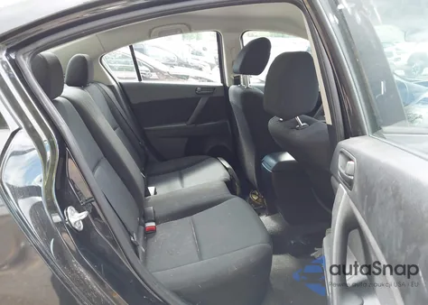 2011 Mazda Mazda3 I Sport из США, поврежденный, VIN JM1BL1UF6B1496942